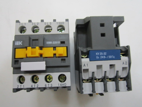 Контактор IEK КМИ-22510 25А NO 24V